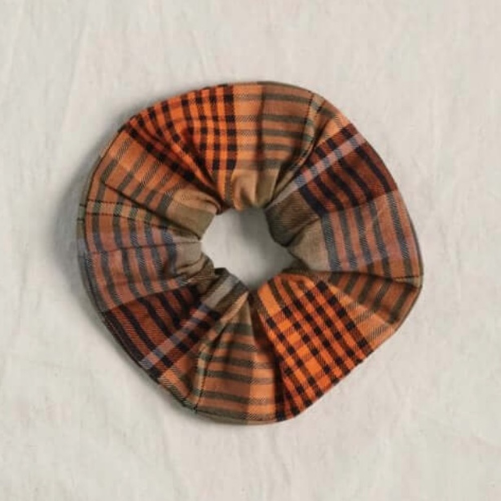 Lionel Scrunchie